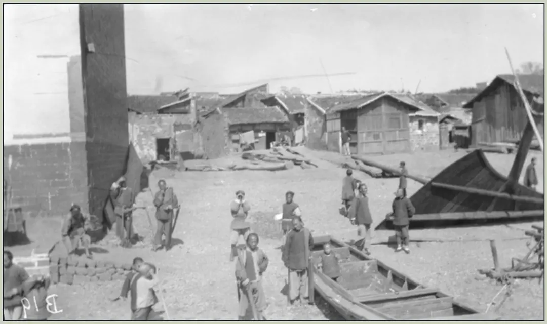 1906 年武昌街头 by Swire, G. Warren